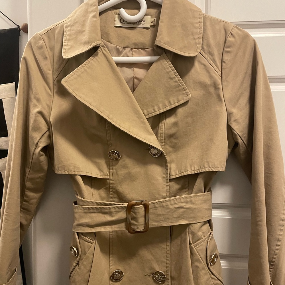 Ladies belted trench coat / jacket